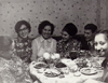 бабушка, мама (Надежда Ивановна Гутовская (Фомичёва)), тётя Юля, двое неизвестных и тётя Галя, 1 января 1973