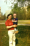 Надежда Ивановна Гутовская (Фомичёва)  с сыном Алексеем, Медведково, 6 мая 1984