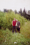 Надежда Ивановна Гутовская (Фомичёва) с сыном Алексеем Владимировичем Гутовским, День Рождения мамочки, дача, Колпаки, 15 июля 2004