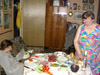 Галина Ивановна Фомичёва и Надежда Ивановна Гутовская (Фомичёва), пасха, 23 апреля 2006