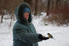 Надежда Ивановна Гутовская (Фомичёва) кормит синичек с руки, 3 января 2009, ГБС РАН
