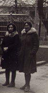 сёстры Галина ивановна Фомичёва и Надежда Ивановна Гутовская (Фомичёва) , 1983